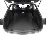 リヤシートを両方倒せば大きな荷物も車載可能です♪