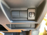 操作のしやすさが分かるスイッチ類。装備有無と配置、文字消えや使用感までチェックできます。