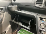 店内では季節で変わるダイハツオリジナルの美味しいスイーツとドリンクでおもてなしいたします。