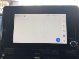 ディスプレイオーディオ装着車。 ディスプレイとスマホの連携で、様々なアプリを使用できます。 マップのアプリを繋げて、ナビゲーションとしてお使いください。