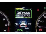 X-MODEは路面に応じてモードを選択するだけで4輪の駆動力やブレーキなどを最適にコントロール。悪路からのスムーズな脱出をサポートします。