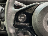 ステアリングにオーディオ操作スイッチが付いています。オーディオ画面に直接タッチしなくても操作が出来ますので、運転に集中できます。