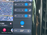 【シートベンチレーション】夏場は涼しい風でお尻や背中の熱・ムレを防ぎ、冬にはエアコンよりも早く温まってポカポカに!レザーシートにうれしい装備で、どんな季節も快適にお過ごしいただけます。