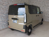 オプションになりますが、ボディーコーティングもご用意しております。新車の輝きに近づき、洗車などのお手入れも楽になりますよ。