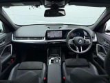 BMW専門のメカニックが、100項目にも上るポイントを徹底的にチェック。交換基準に達した部品があれば、弊社負担にて交換後、お客様へご納車致します。