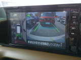 【アラウンドビューモニター】空から見下ろした映像がナビ画面にて確認可能です。駐車もラクラクですよ♪