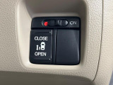 【パワースライドドア】スマートキーや運転席のスイッチでスライドドアの開閉が可能♪電動だから力を入れてドアを開ける必要が無く、小さいお子様でも、重い荷物を持っている時もラクに開け閉めできます♪