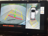 【パノラミックビューモニター】専用のカメラにより、上から見下ろしたような視点で360度クルマの周囲を確認することができます☆死角部分も確認しやすく、狭い場所での切り返しや駐車もスムーズに行えます。