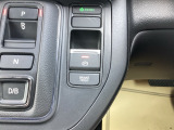 電子パーキングブレーキ、ブレーキホールド搭載!パーキングブレーキは手動で解除スムーズな発進が可能。ブレーキホールドは停車中に、ブレーキペダルを踏み続けなくても、自動的にブレーキを保持する機能です。
