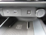 メーカーナビ フルセグTV Bluetooth対応 USB端子タイプA・タイプC HDMI端子★携帯電話にダウンロードした音楽が車内でも楽しめます。ハンズフリー通話も可能です!