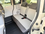 ご納車時には納車点検実施いたします。指定交換部品(エンジンオイル、オイルエレメント、ワイパーゴム等)新品交換致します。その他必要交換部品は点検時交換致します。