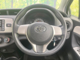 インテリアに合わせたデザインのステアリングは、運転される方のことも考え、運転しやすい形状、大きさです。是非一度、実際に触ってお確かめください。