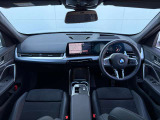 BMW専門のメカニックが、100項目にも上るポイントを徹底的にチェック。交換基準に達した部品があれば、弊社負担にて交換後、お客様へご納車致します。