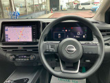 使いやすく安全な操作性と良好な視界を実現した運転席!
