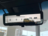 【デジタルインナーミラー】後席の大きな荷物や同乗者で後方が確認しづらい時でも安心!カメラが撮影した車両後方の映像をルームミラー内に表示。クリアな視界で状況の確認が可能です!