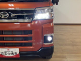弊社は中古車店舗は大阪府内に7店舗、サービス工場は26拠点ございます!将来にわたりご安心頂ける各種サービスをご紹介させて頂きます♪全車1年間走行距離無制限の保証付き!メンテナンスも保険もお任せ下さいね