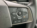 ステアリングスイッチです。手元でオーディオの操作ができます。