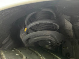 お車を安心してお乗りいただく為には、足回りの定期点検が欠かせません。サービスサポート(有償保証)では無料点検もご提供しており、安心のカーライフをお過ごしいただけるサポート体制が整っています。【ガラスル