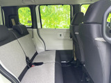 運転席側後部座席