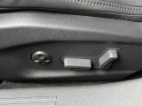 メモリーポジション機能は運転者ごとにポジションをメモリーできるので、家族での使用などでとても便利に使えます。しかもヒーター内蔵で冬場の快適性が違います