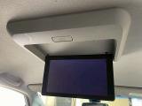 【フリップダウンモニター】付き☆後部座席に座りながら大画面でTVやDVDをお楽しみいただけます♪