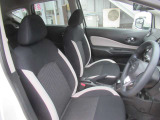 乗り降りしやすい運転席&フロアマット付き♪◎掲載後すぐに販売が決まってしまう場合もございますのでご来店前にお電話でご予約を頂ければ幸いです。