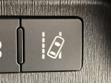 車線逸脱防止装置の「レーンキープアシスト」もついています。万が一のよそ見運転で車線をはみ出しても知らせてくれます♪あると便利な機能ですね!