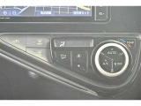 お好きな温度に設定すれば自動的に温度を調節、車内を快適空間に仕上げてくれます。