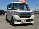 キッズスペースもございます♪お子様連れの方もごゆっくりとお車を見ていただけます☆