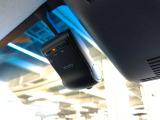 別途SDカードが必要です。