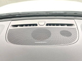 【harman kardon】ハーマンカードンのHi-Fiスペシャリストと共に、モデル別に開発・設計された専用チューニングが臨場感溢れる音響空間を実現しています。