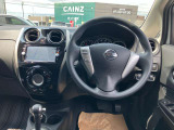 大きな窓で視界が良く運転がしやすいです