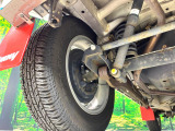 お車を安心してお乗りいただく為には、足回りの定期点検が欠かせません。サービスサポート(有償保証)では無料点検もご提供しており、安心のカーライフをお過ごしいただけるサポート体制が整っています。
