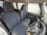 運転席は広々していて、シートは座り心地が良いので自分だけのくつろぎ空間が広がっています!