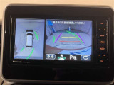 パノラミックビューモニター付きです。車両を上から見たような映像をディスプレイオーディオ画面に表示。運転席からの目視だけでは見にくい、車両周辺の状況をリアルタイムでしっかり確認できます。