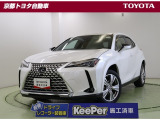 柔らかい曲線ラインとエッジの効いたシャープさを併せ持つ【UX250h】。シルバー塗装のスピンドグリル、カラードフェンダーアーチモールなど品の良いエレガントさをまとったグレイスフルエクスプローラーです。