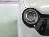 LEDヘッドライトは、点灯の瞬間から光量を発揮し、突然暗くなるトンネルなどでの安定感を高めます。