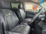 運転席も広々としており運転しやすい環境を実現しています☆