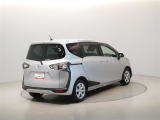 ご覧の車両以外にも多数のU-CARを展示販売しております。