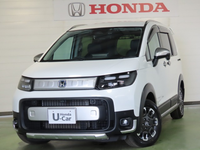フリード 1.5 e:HEV クロスター 4WD