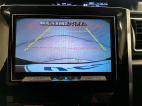バックガイドモニターで、後方を確認しながら安心して駐車することができます。運転初心者も熟練者も必須の機能ですよ!