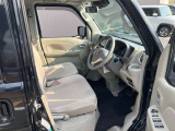 大きな窓で視界が良く運転がしやすいです