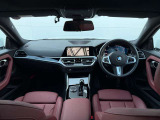 BMW Premium Selection 江戸川は、約20台の展示スペースがあり、常時新車拠店より厳選された認定中古車が続々と入庫しております。
