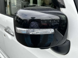斜め後方の死角から来る車もしっかりと教えてくれます。