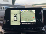アラウンドビューモニター 駐車場での車庫入れや狭い道路での走行にカメラで確認が出来るので安心です。