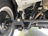 お車を安心してお乗りいただく為には、足回りの定期点検が欠かせません。サービスサポート(有償保証)では無料点検もご提供しており、安心のカーライフをお過ごしいただけるサポート体制が整っています。