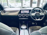 GLAクラス GLA200d 4マチック AMGライン 4WD 4WD サンルーフ