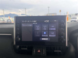 操作性の良い大画面の純正ナビゲーションを搭載。多彩なオーディオソースに対応し車内空間を楽しく演出します。
