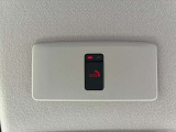 NissanConnectに加入していれば、あおり運転や急病、事故など緊急時にオペレーターに繋がり警察や消防への手配をサポートしてくれて安心のSOSコールが使えます!