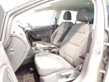 清潔で広々した座席です!是非、現車を見て体感してみてください。